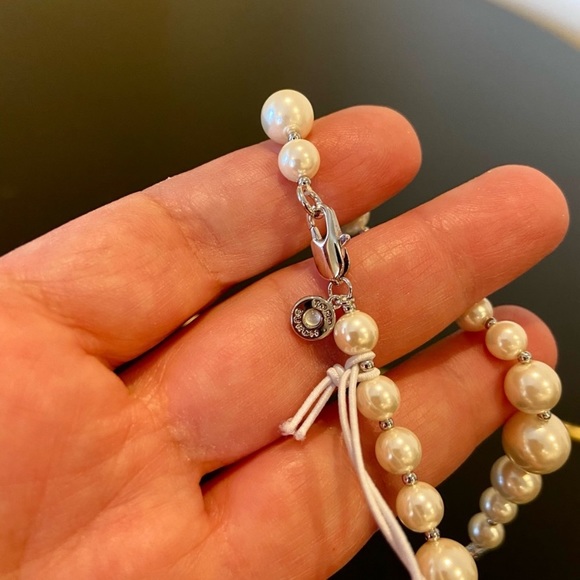 NWT Authentic classic rare Tory Burch Pearl Crystal Short Necklace - Picture 12 of 16